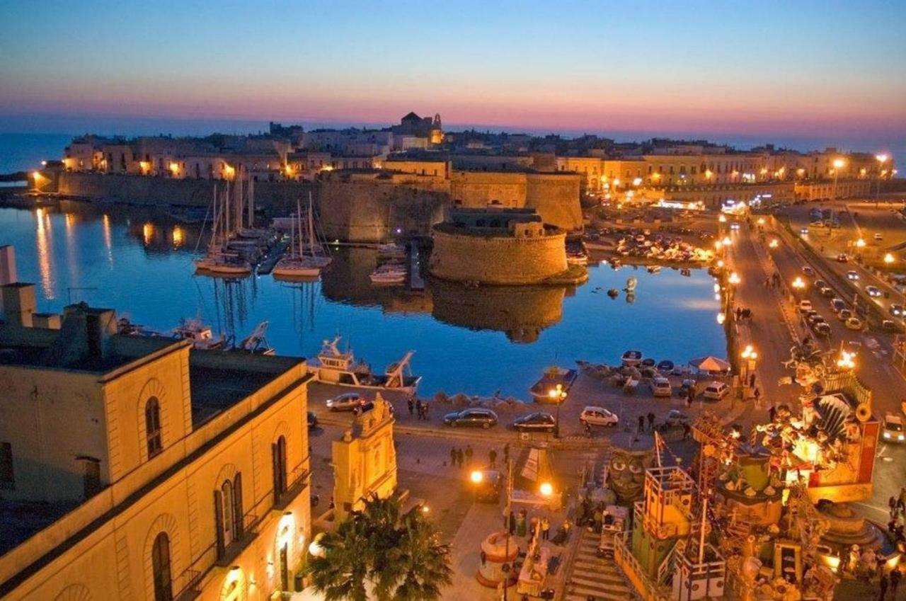 Minzoni Gallipoli Sul Mare E 130 Mt Dal Centro Exteriör bild